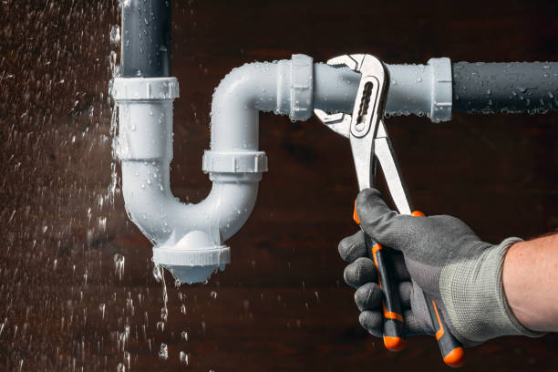 Professional Drain Cleaning technician working in Springtown, PA